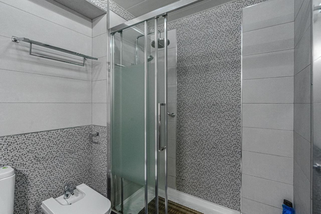 Amazing 3 Bedroom Apartment On The First Line Of The Best Las Americas Beach, Air Conditioner And Terrace Ocean View Playa de las Americas  Zewnętrze zdjęcie