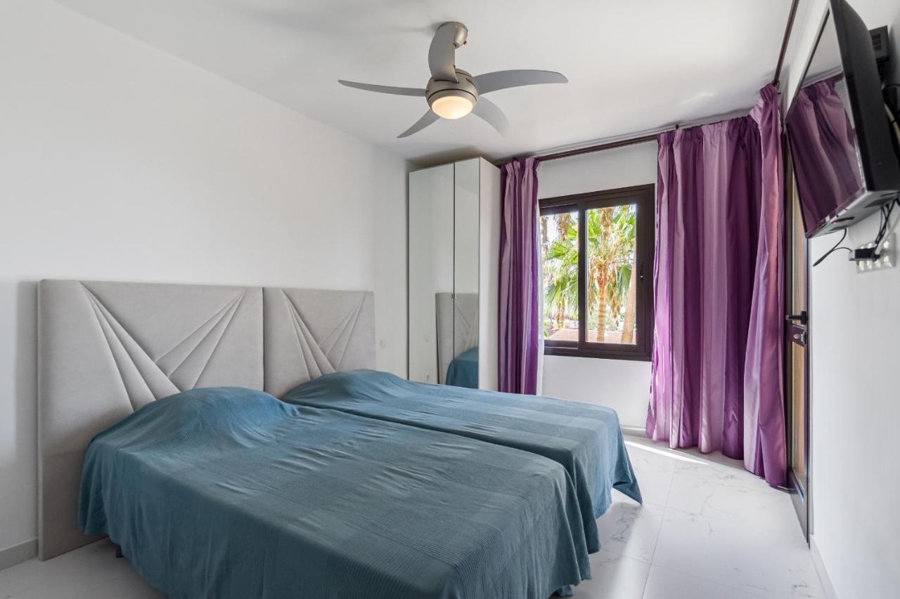 Amazing 3 Bedroom Apartment On The First Line Of The Best Las Americas Beach, Air Conditioner And Terrace Ocean View Playa de las Americas  Zewnętrze zdjęcie
